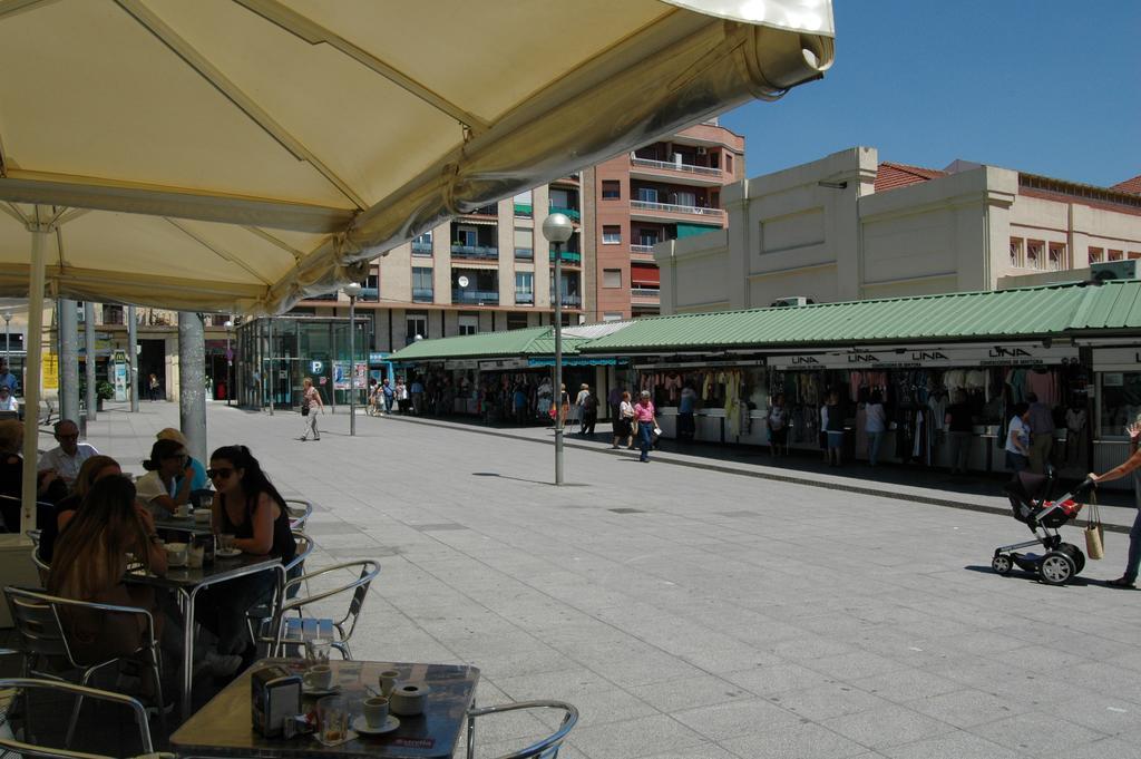 Bcn4Days 24/7 Apartments L'Hospitalet de Llobregat Eksteriør bilde
